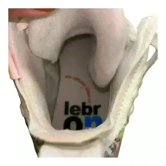 Size 5Y - Nike LeBron 17 Air Command Force - Picture 8 of 15